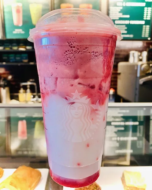 You Can Get A Summer Lovin' Refresher From Starbucks To Give You All ...