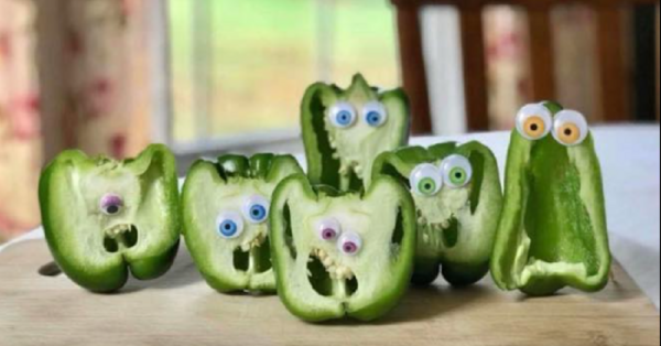 These Googley Eyed Bell Peppers Take Playing With Your Food To A Whole New Level