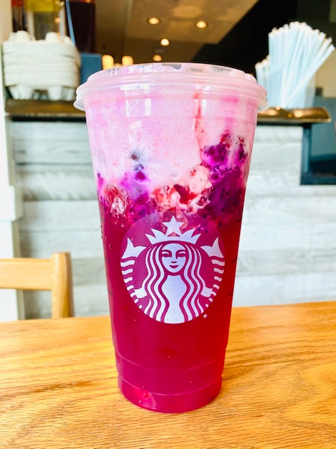 You Can Get A Luna Lovegood Refresher From Starbucks To Help Keep The ...