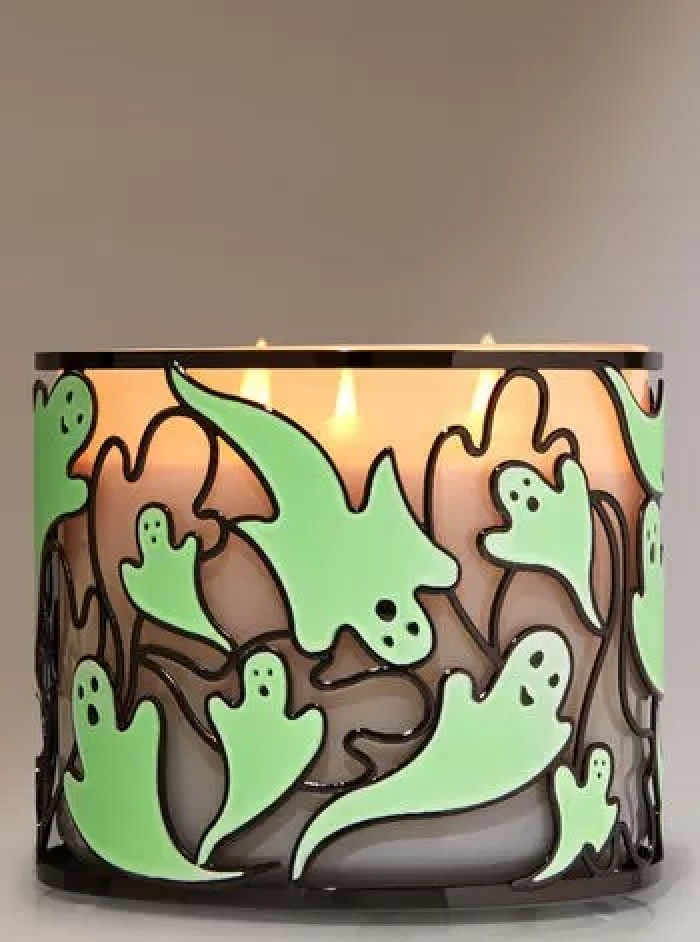 Bath & Body Works Is Selling A 3-Wick Candle Holder Decorated With Glow