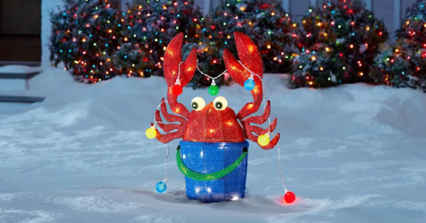 Home Depot Is Selling A Light-Up Christmas Crab You Can Put In Your Yard For The Holidays