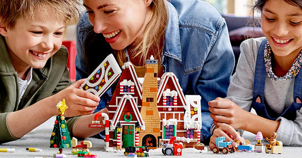 You Can Get A LEGO Gingerbread House Set That Puts All Other Gingerbread House Kits To Shame