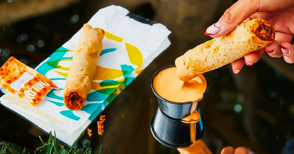 Taco Bell Is Testing Crispy Dipping Flautas That Are Made To Be Dipped in Nacho Cheese
