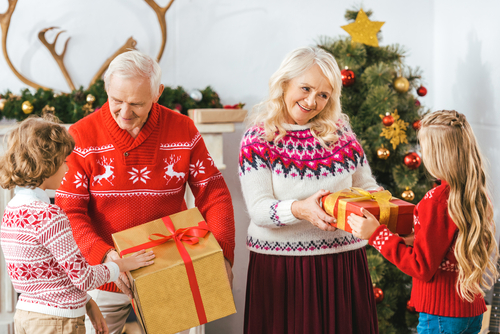 12 Gifts That Grandparents Will Love