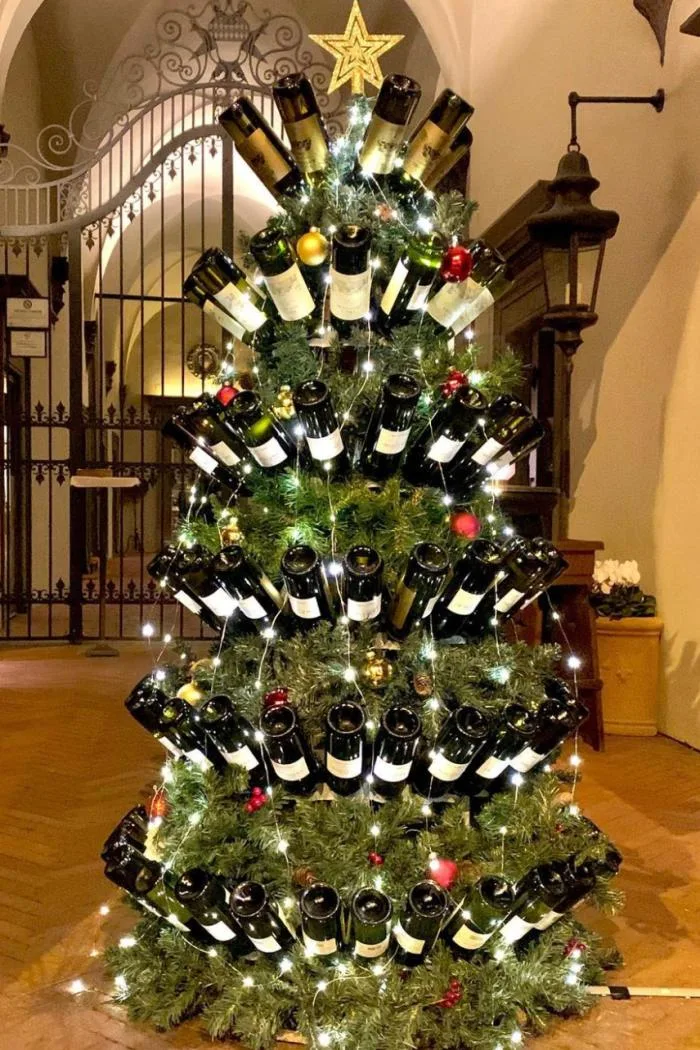 Engraved Wine Bottle - The Christmas Tree I Design
