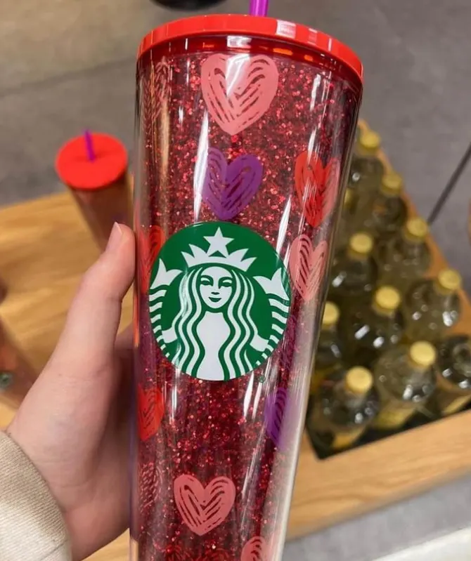 Starbucks's New Valentine's Day Cups Are Already Here, and We Have Major  Heart Eyes