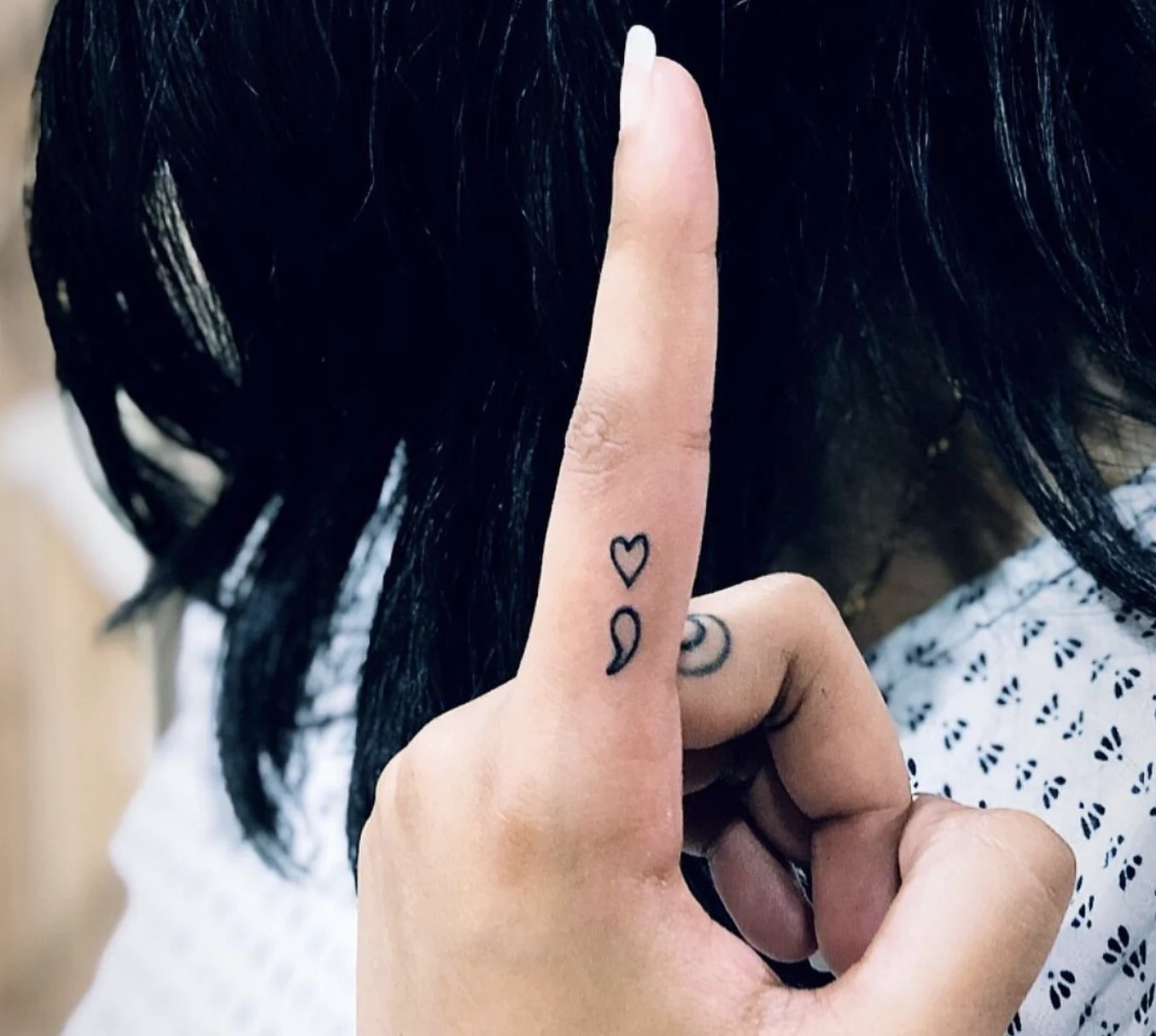 15 Finger Tattoos Thatll Inspire You To Follow The New Trend