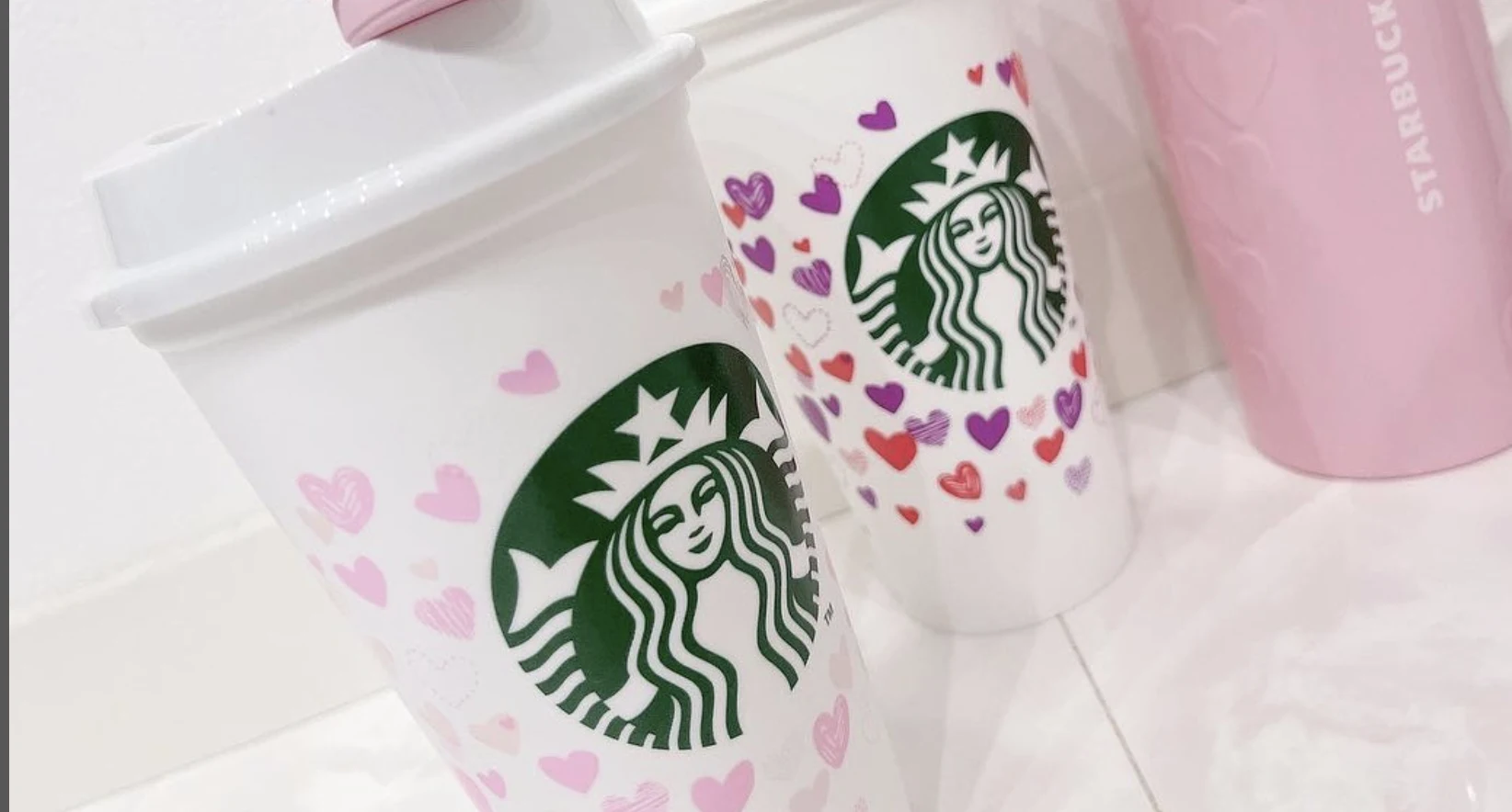 There's a NEW $3 Color-Changing Starbucks Cup in Disney World!