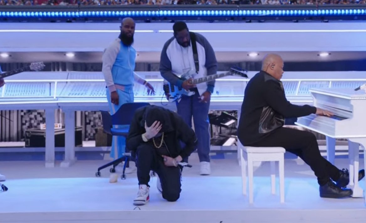 The NFL Denies it Tried To Stop Eminem from Kneeling During The Halftime Show