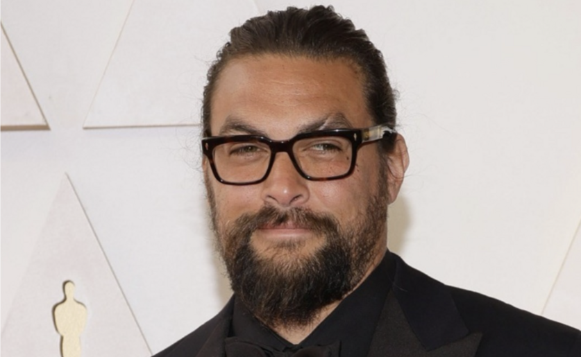 Jason Momoa Shows Support to Ukrainians By Wearing The Country’s Colors at The Oscars