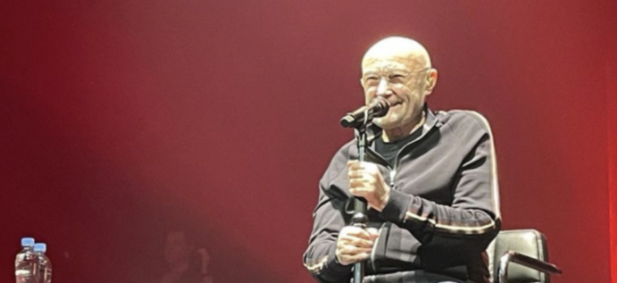 Phil Collins Gives Emotional Farewell At His Last Concert