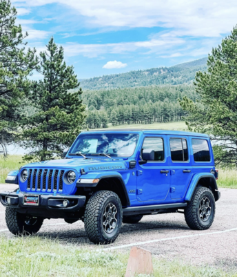 blue jeep in the wild ready for jeep ducking