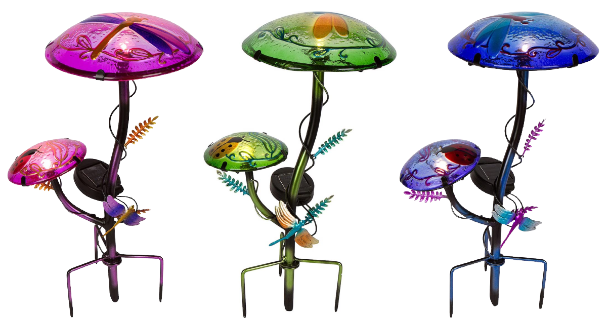 You Can Get Solar Powered Mushroom Lights To Light Up Your Fairy Garden