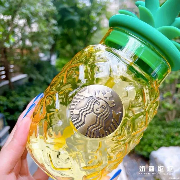 https://cdn.totallythebomb.com/wp-content/uploads/2022/04/starbucks-pineapple-5-1.png.webp