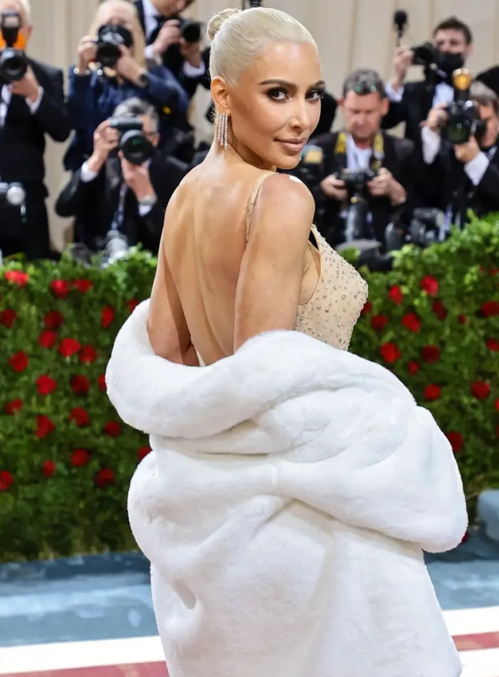 Kim Kardashian's Short Maternity Dress Flies Up Marilyn Monroe-Style