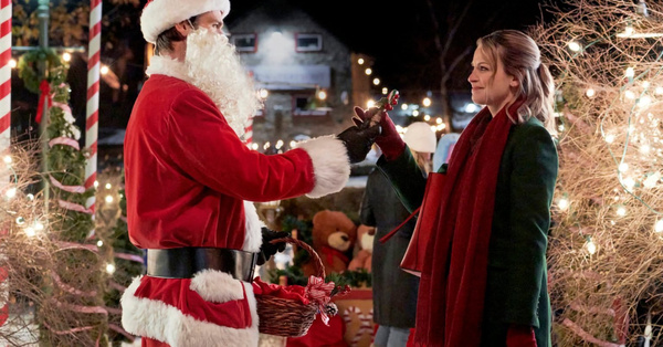 Here’s Everything You Need to Know About Hallmark’s Christmas in July Marathon