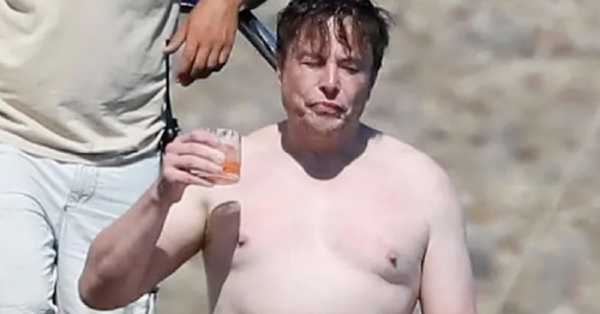 Elon Musk Soaks Up The Sun On A Luxury Yacht and The Internet Has Thoughts