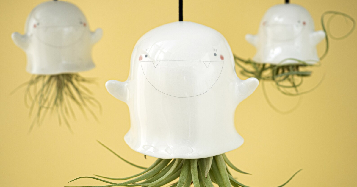 This Ceramic Flying Ghost Succulent Holder Is The Cutest Way To Decorate For Halloween