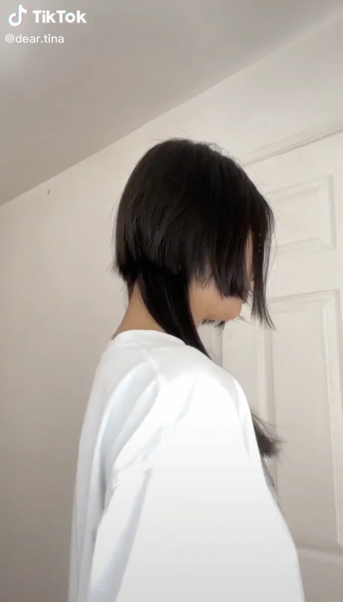 The Jellyfish Haircut Trend Is Making Waves on TikTok