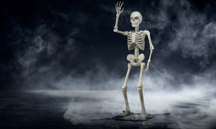 Walmart Is Selling A Giant 10-Foot Skeleton You Can Put in Your Yard for  Halloween