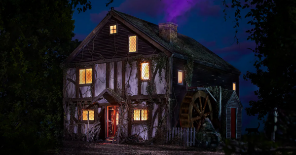You Can Stay In The Official ‘Hocus Pocus’ Cottage And I’m Packing My Bags