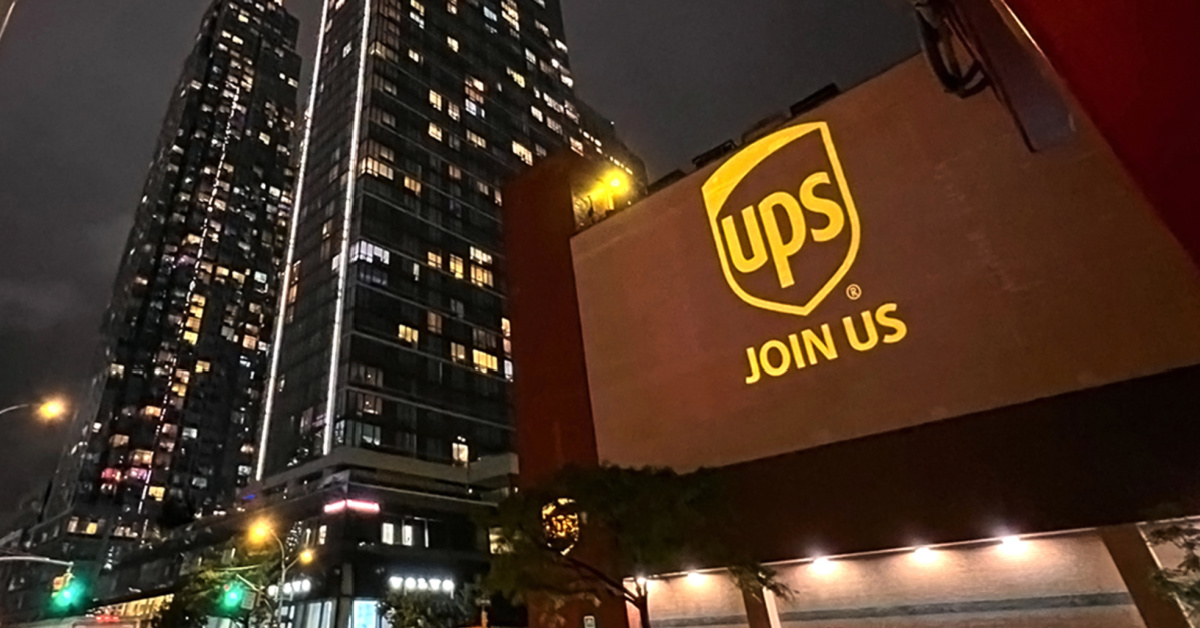 UPS Is Hiring 100,000 Seasonal Workers For The Upcoming Holiday Season with Wages Up to $30 An Hour