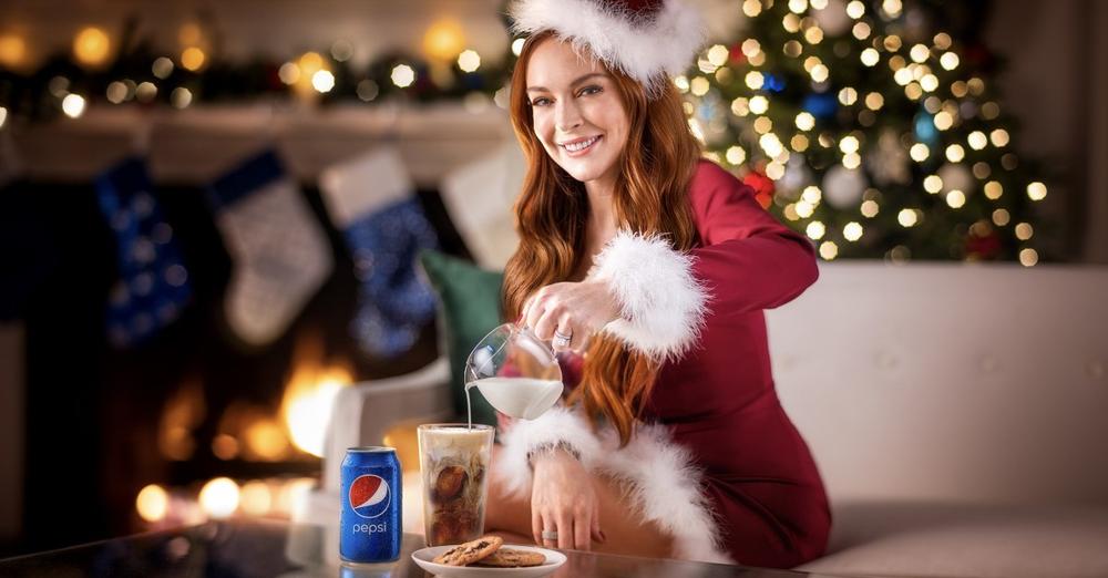 Lindsay Lohan Wants to Make Pepsi and Milk Happen And It’s So Fetch for the Holidays