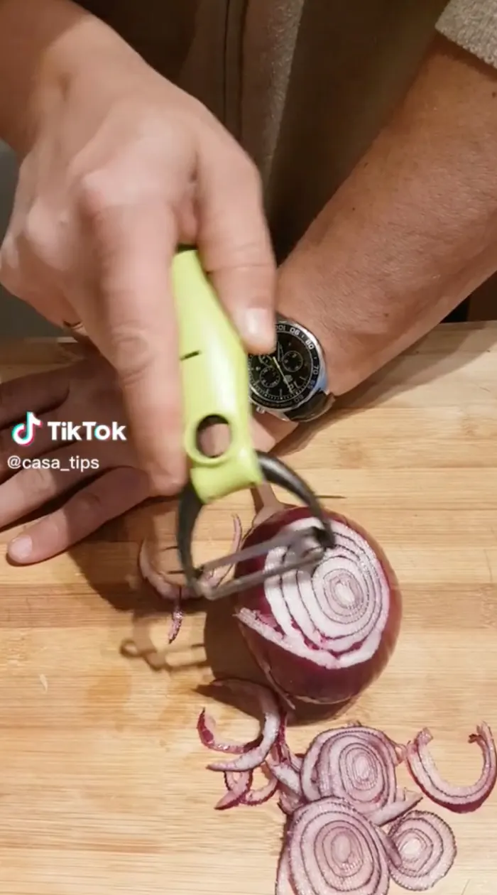 Efficiency at Your Fingertips: Handheld Vegetable Slicer - Slice and D – As  Seen On TikTok