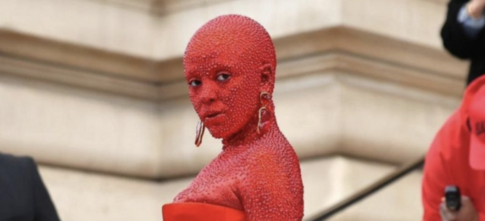 Doja Cat Covered Herself in 30,000 Swarovski Crystals Triggering People Who Have Trypophobia