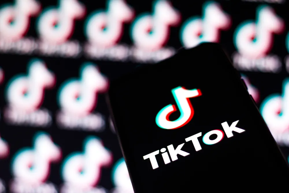 I tried the viral TikTok adjustable buttons and they actually work pretty  well