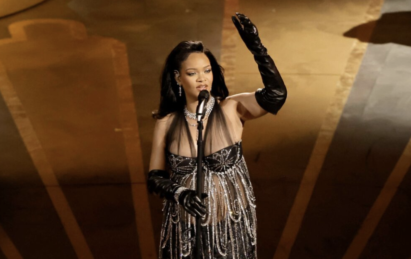 Rihanna Performs While Pregnant at The Oscars and She is Glowing