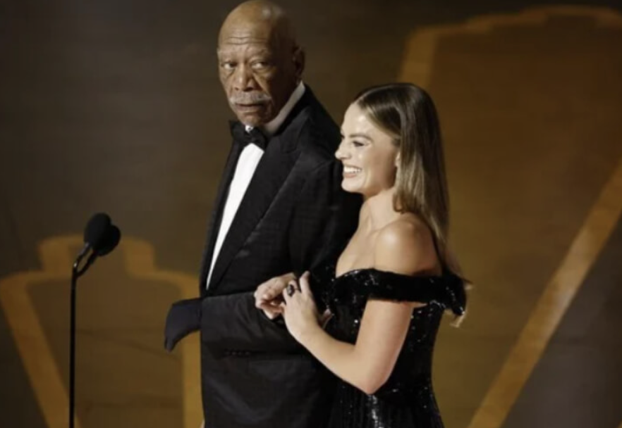 Here’s Why Morgan Freeman Wore a Single Black Glove to The Oscars