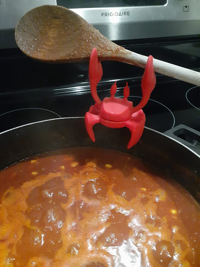 Gary the Crab Petite Spoon Rest in Cream 