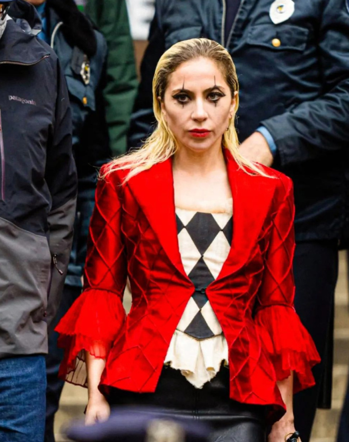 Here's The First Look At Lady Gaga As Harley Quinn