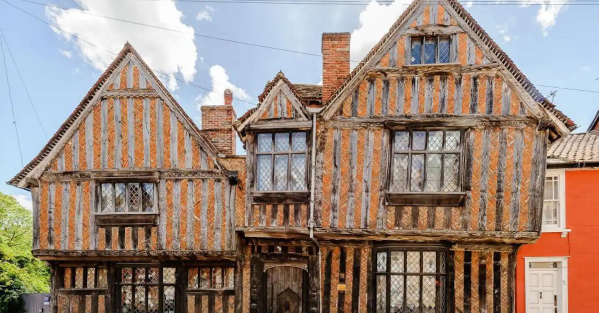 You Can Now Book A Stay in the Same Home Where Harry Potter Was Born and Accio this Magic to Me
