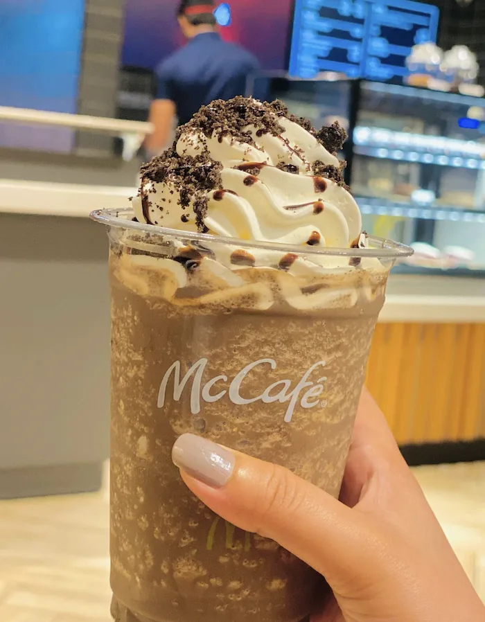 Mcdonalds Is Welcoming Back The Fan Favorite Oreo Frappé And Im On Way There 3541