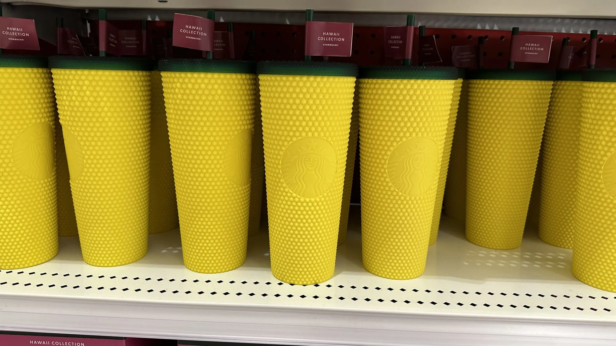 You Can Get A Starbucks Tumbler Shaped Like A Pineapple In Hawaii