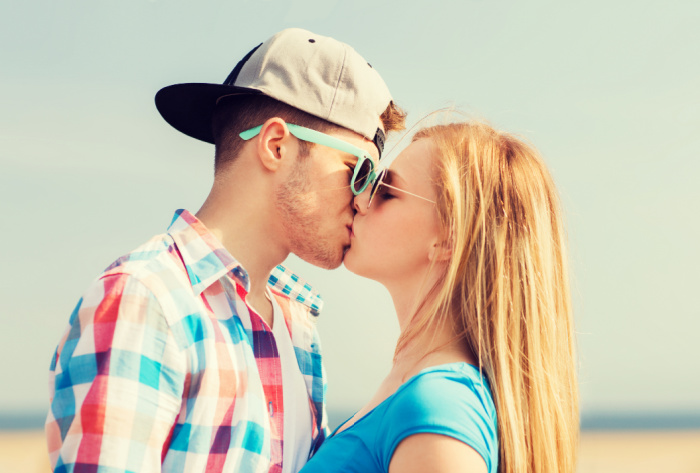 What Is The ‘6-Second Kiss’ Rule Everyone is Talking About?