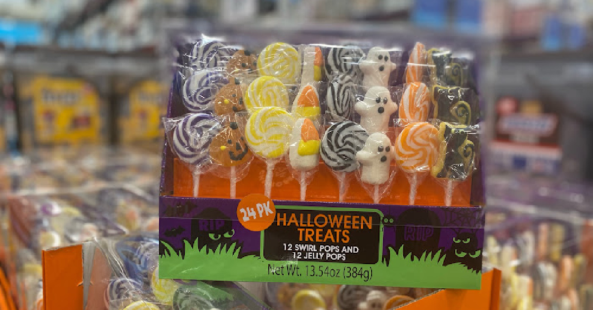 Sam’s Club is Selling A Giant Pack Of Halloween Lollipops That Are Perfect For Trick-or-Treaters