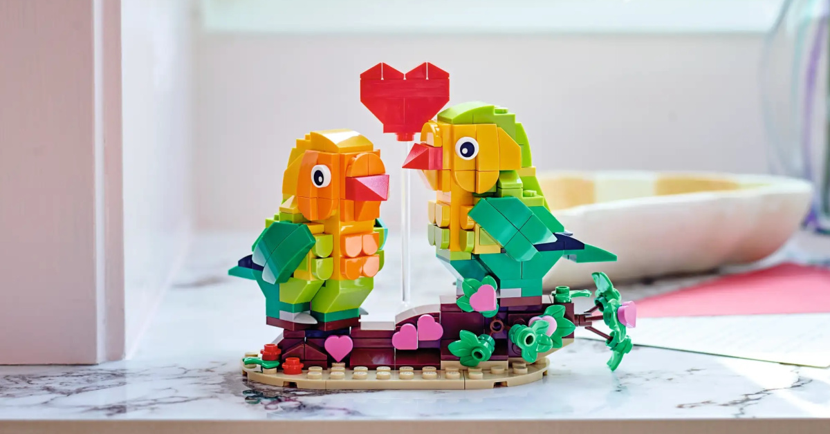 LEGO Released a Lovebirds Set So You Can Build It With The One You Love
