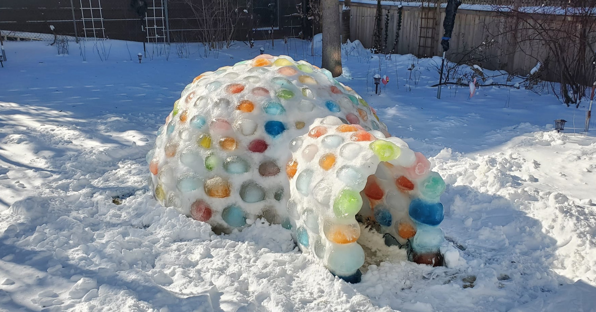 Here’s How to Make The Viral Water Balloon Igloo That Everyone Is Talking About