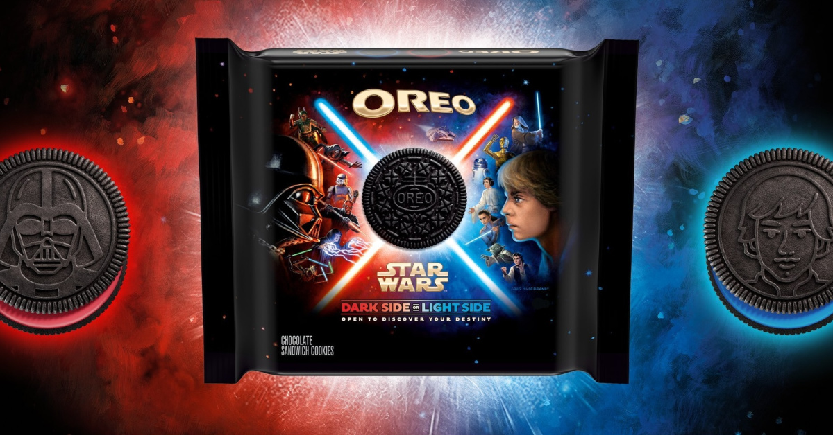 Stars Wars Oreos Exist and Will Have You Choosing Between The Dark Side or Light Side